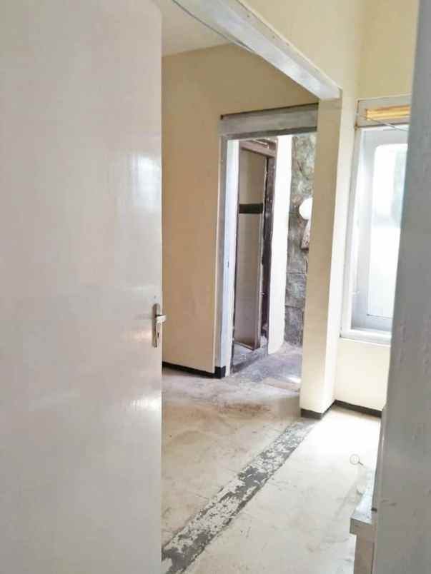 rumah 2 lantai lokasi sulfat kota malang