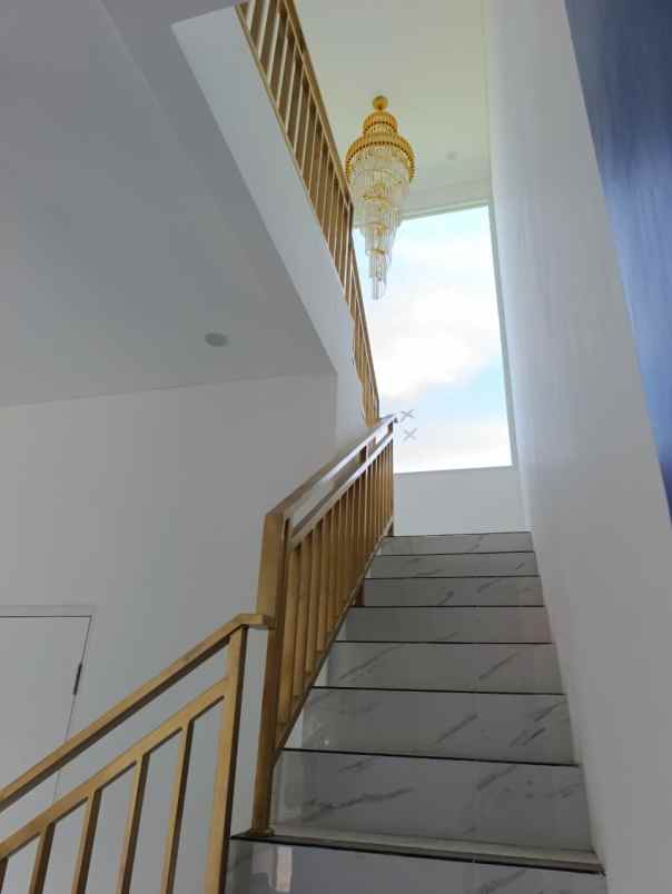 rumah 2 lantai magetan diskon 45 jt perumahan syariah