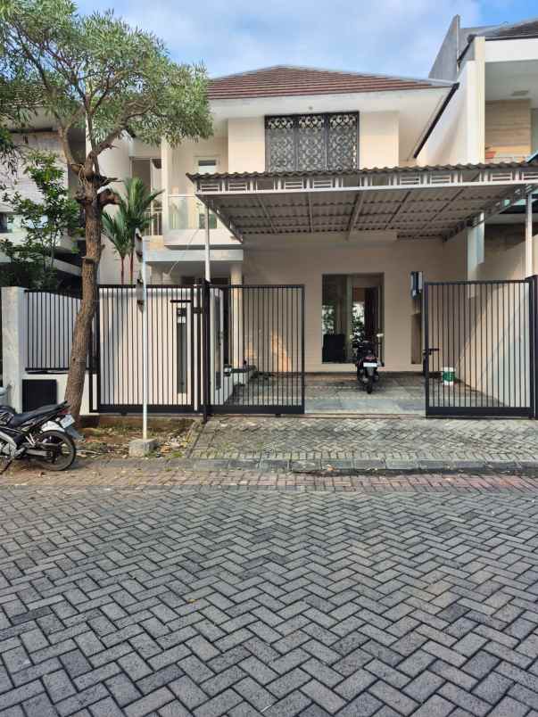 rumah 2 lantai siap huni kualitas premium surabaya