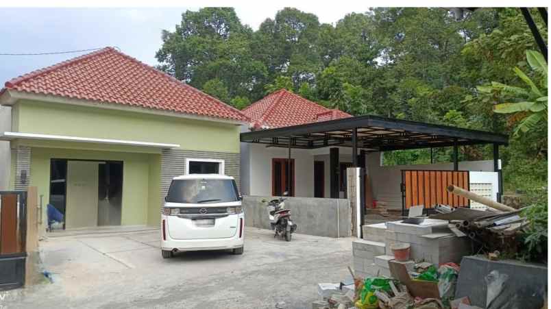 rumah 3 kamar tidur siap huni di gunungpati semarang