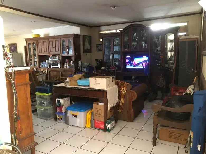 rumah asri dijual dalam komplek strategis lebak bulus