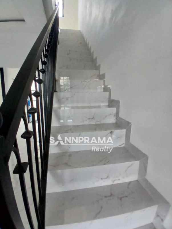 rumah baru 2 lantai di tanah baru beji depok imlash