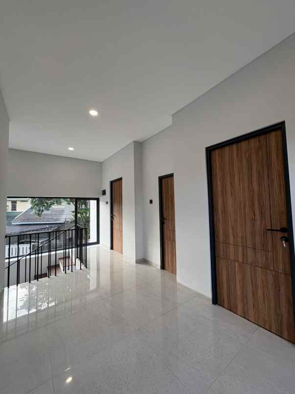 rumah baru design modern di kencana loka bsd