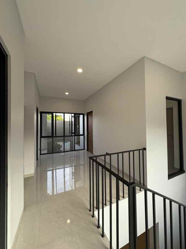 rumah baru design modern di kencana loka bsd