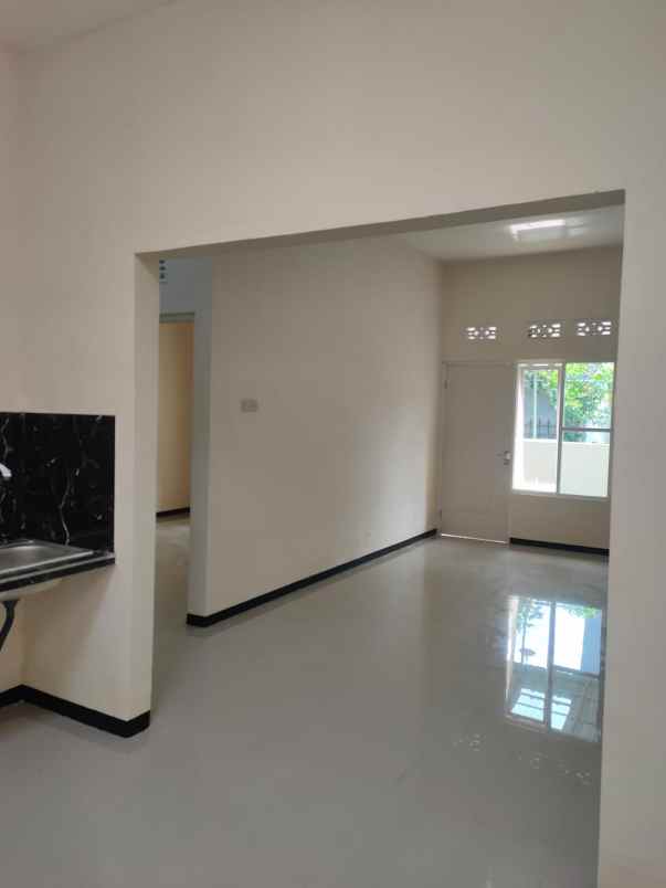 rumah baru lokasi asrikaton malang