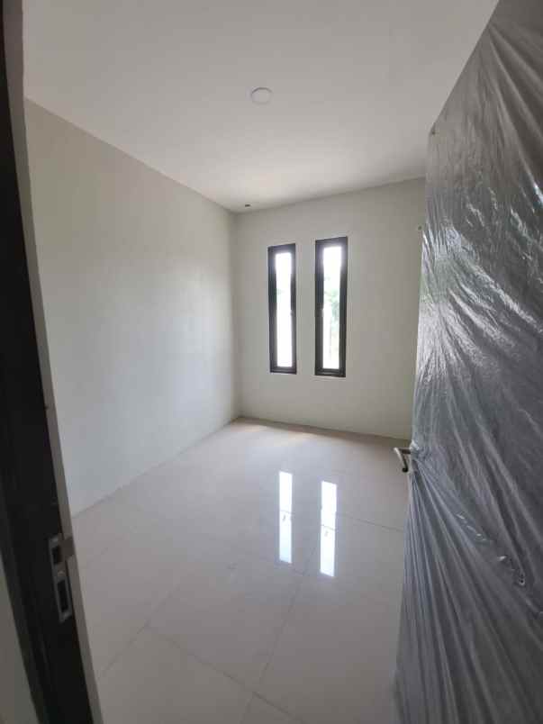 rumah baru minimalis wiguna bangunan 2 lantai