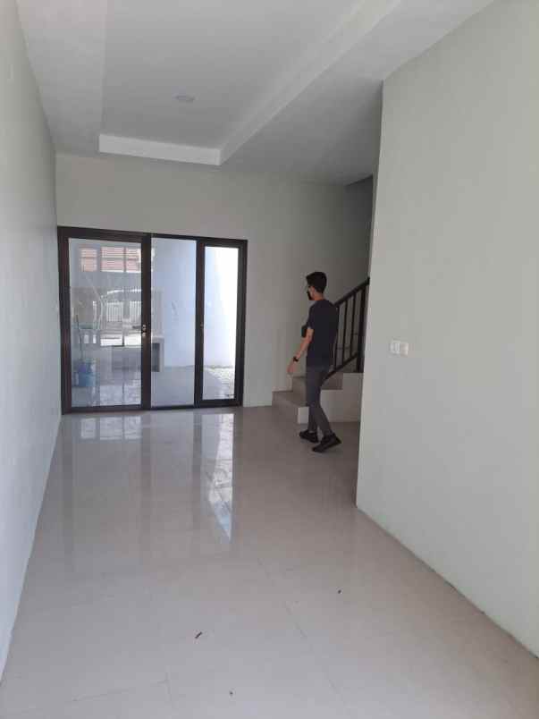 rumah baru minimalis wiguna bangunan 2 lantai