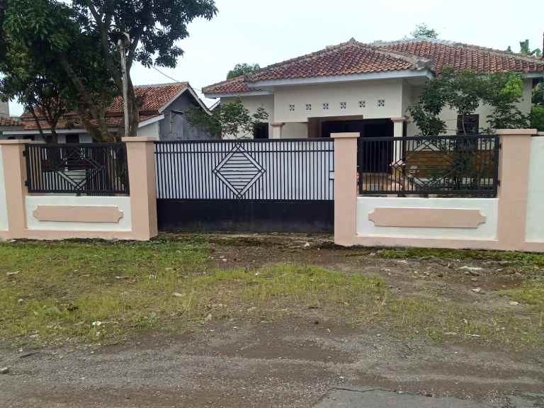 rumah besar siap huni kost an