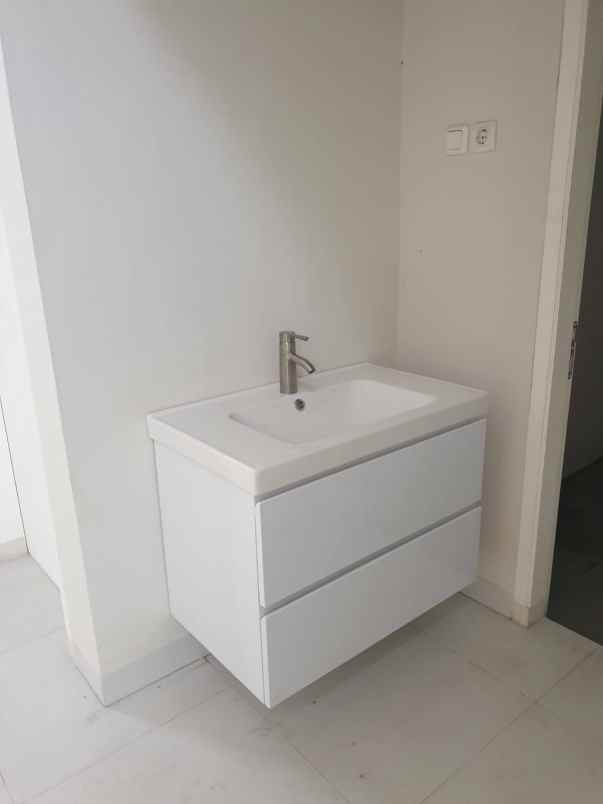 rumah cantik rapi dekat mal citra gran cibubur