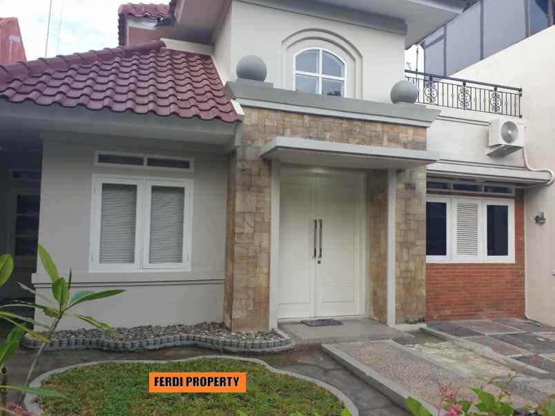 rumah cantik rapi dekat mal citra gran cibubur