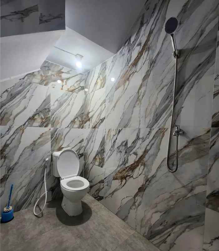 rumah cluster 2 5 lantai 800 jutaan cimanggis depok