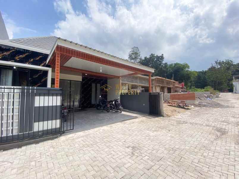rumah cluster modern strategis dekat sma n 1 ngemplak