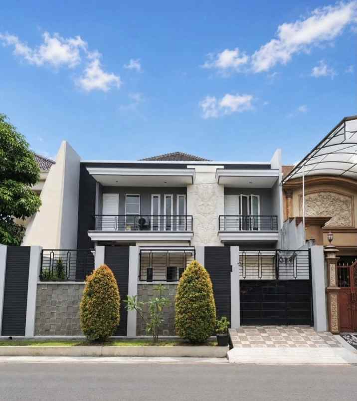 rumah dharmahusada mas strategis hadap selatan
