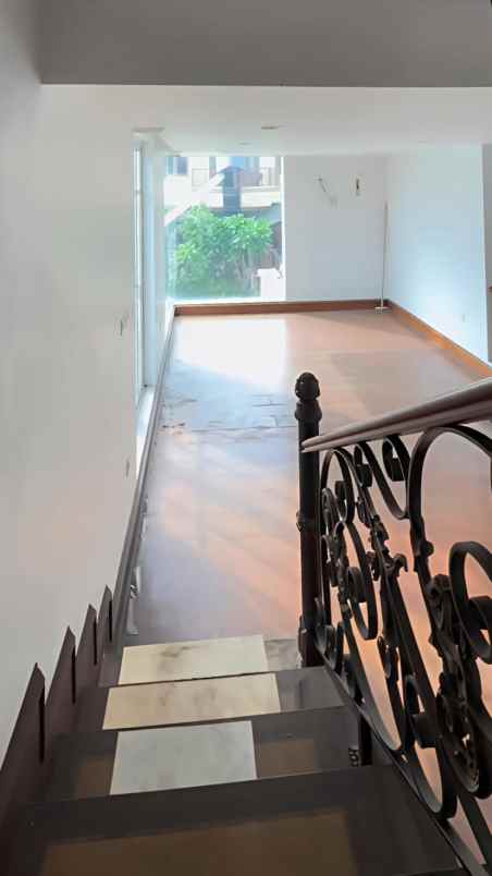 rumah di kelapa cengkir kelapa gading