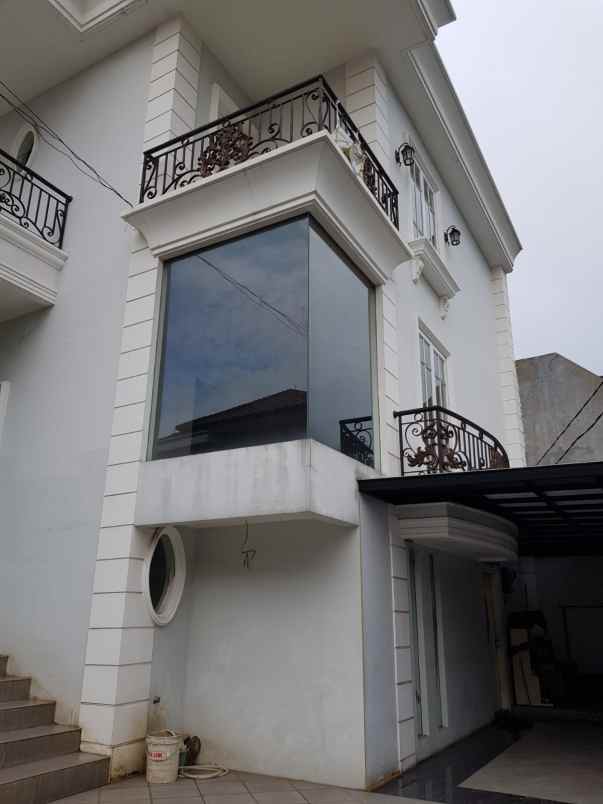 rumah di kelapa cengkir kelapa gading