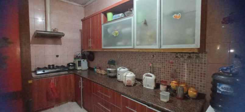 rumah dijual bu di komplek pondok bambu jakarta timur