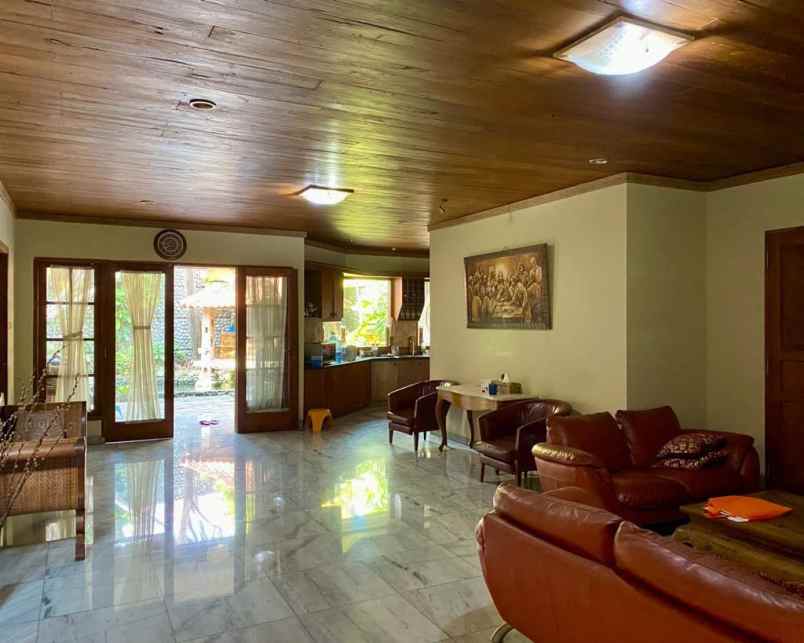 rumah dijual di komplek lebak lestari indah jakarta