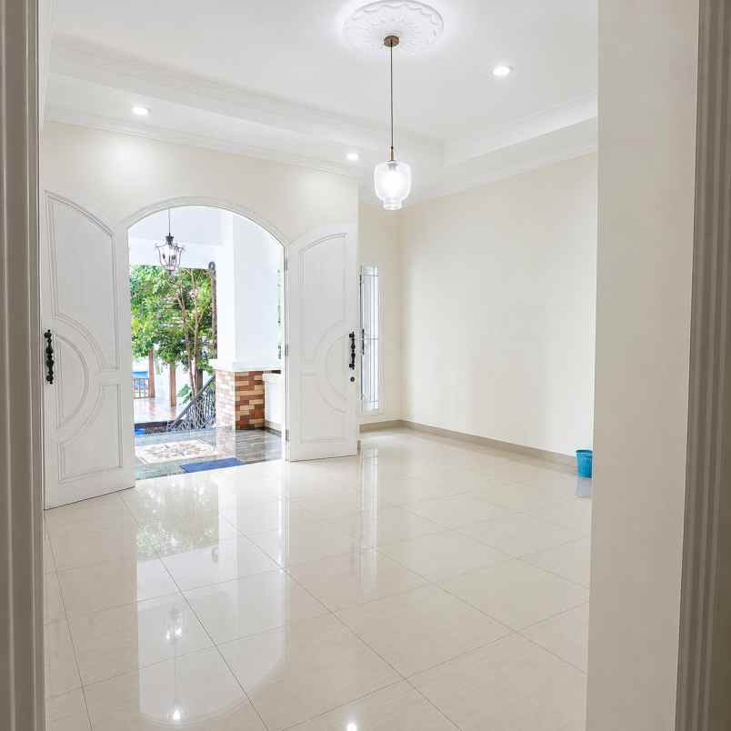 rumah disewakan di tebet timur