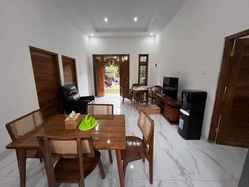 rumah etnik jawa paling laris dekat candi borobudur