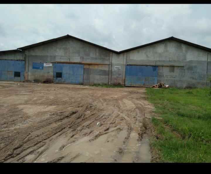 rumah exs showroom karaoke gudang mess