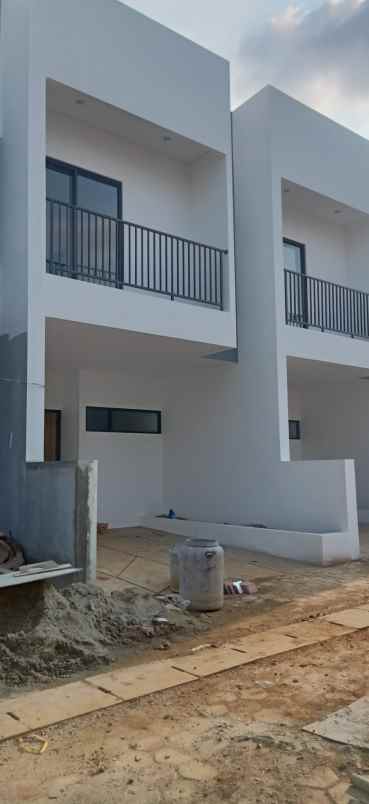 rumah flat house 2lantai ciracas jakarta timur