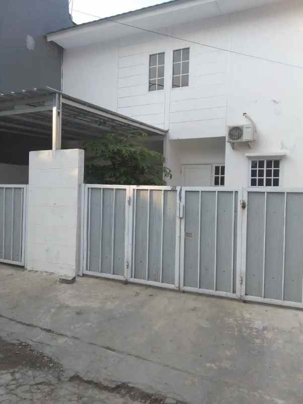rumah gandeng murah siap huni di bintara bekasi barat
