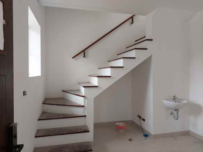 rumah graha natura alamanda tipe delonix siap huni