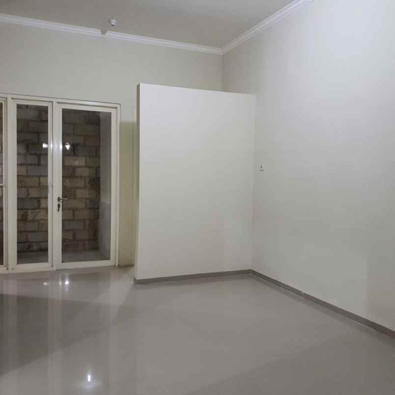 rumah griya asri pakuwon city siap huni minimalis