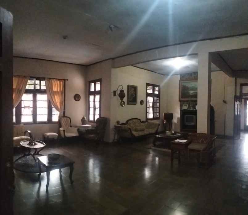 rumah heritage lokasi strategis tengah kota garut