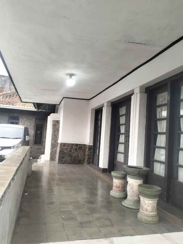 rumah heritage lokasi strategis tengah kota garut