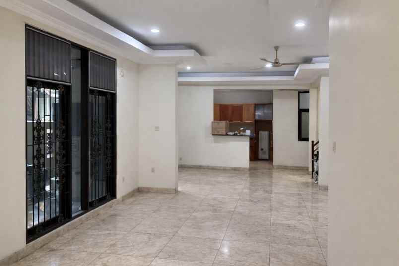 rumah hook murah di taman buaran indah 1 jakarta timur