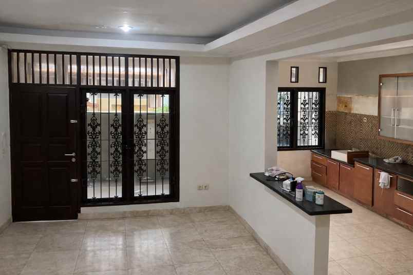 rumah hook murah di taman buaran indah 1 jakarta timur