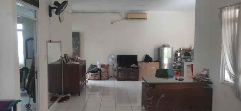 rumah hook sudut metland transyogi