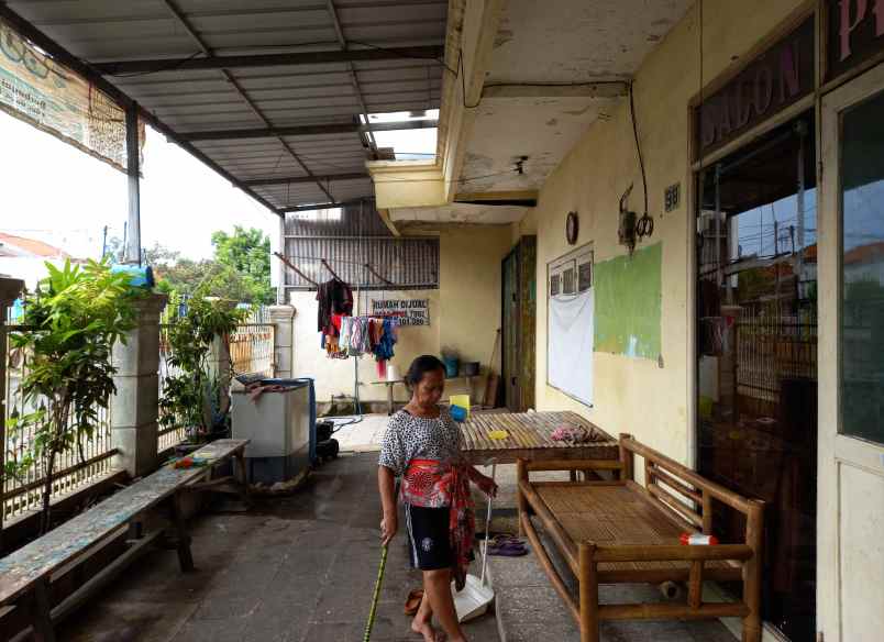 rumah jalan haji embang jaya