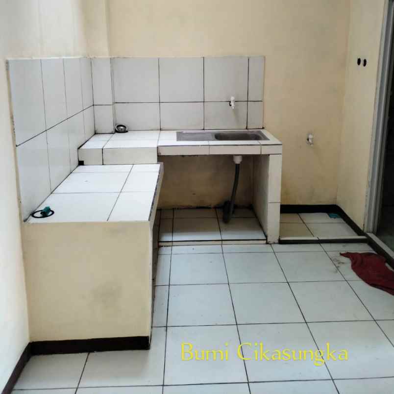 rumah jalan stasiun tiga raksa