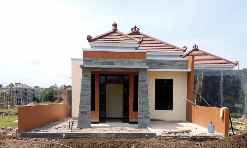 rumah jln ahmad yani timur kp