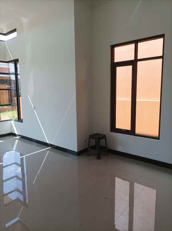 rumah jln ahmad yani timur kp