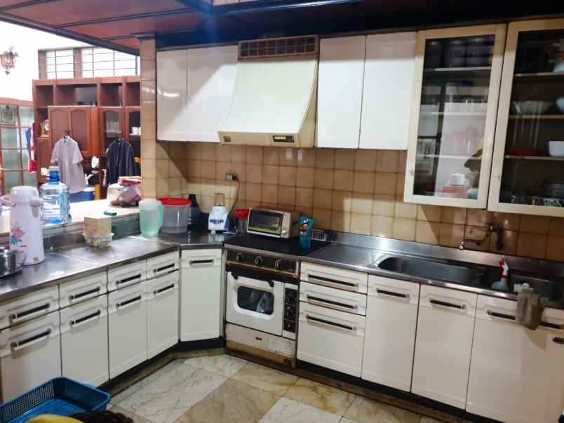 rumah klasik cisitu dago kota bandung siap huni