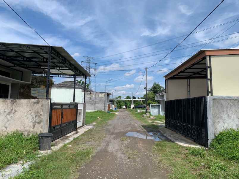 rumah klaten kota siap balik nama hanya 300 juta an