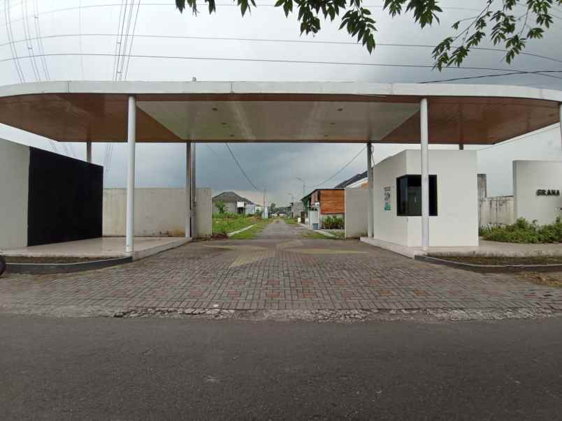 rumah klaten kota siap balik nama hanya 300 juta an