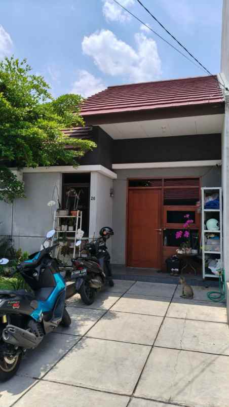 rumah komplek ambrapura