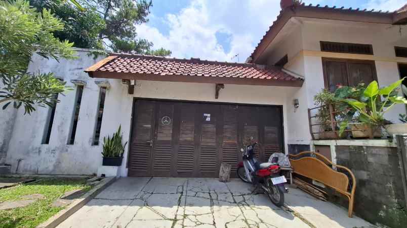 rumah komplek cibabat 2 menit pemkot cimahi taman luas