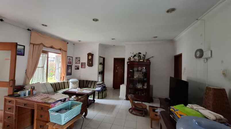 rumah komplek cibabat 2 menit pemkot cimahi taman luas