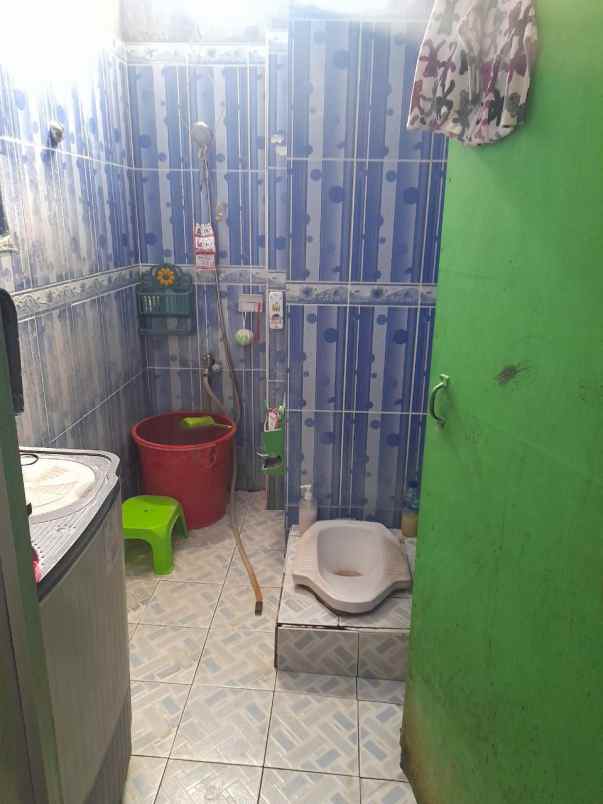 rumah lama siap huni lokasi strategis