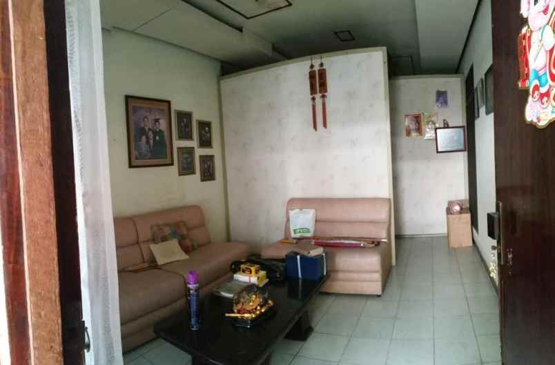 rumah lebak arum hadap selatan