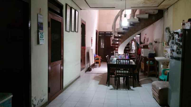 rumah lebak arum hadap selatan