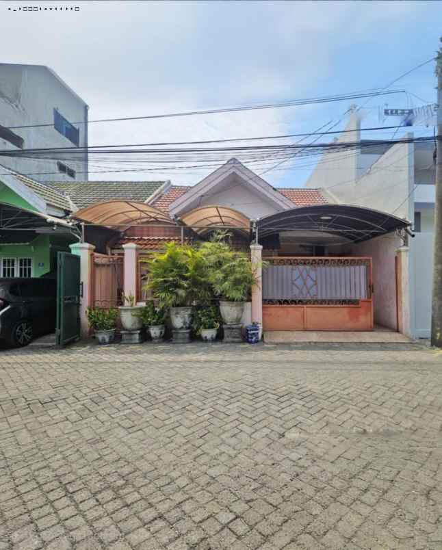 rumah lebak indah jaya strategis siap huni