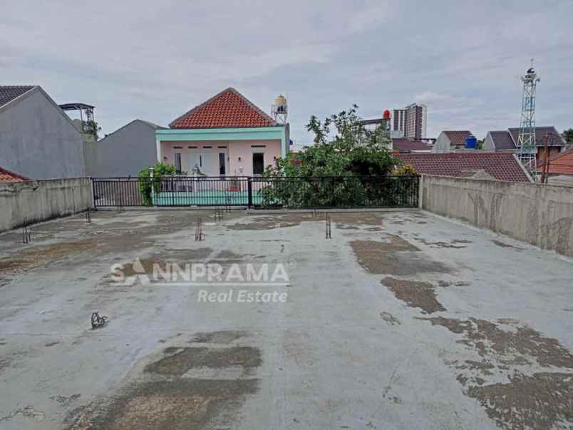 rumah luas kukusan dekat ui dan tol kukusan rhl