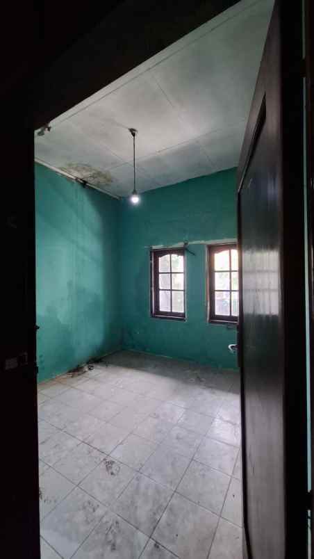 rumah mainroad cibabat cihanjuang bangunan apa adanya