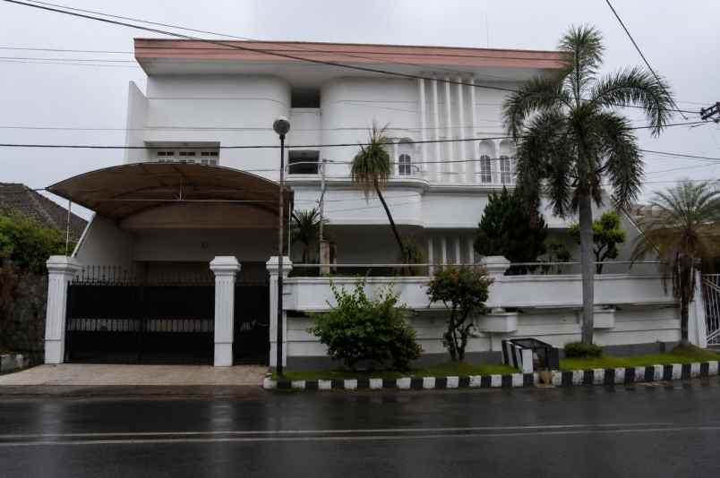 rumah manyar kertoarjo surabaya strategis siap huni